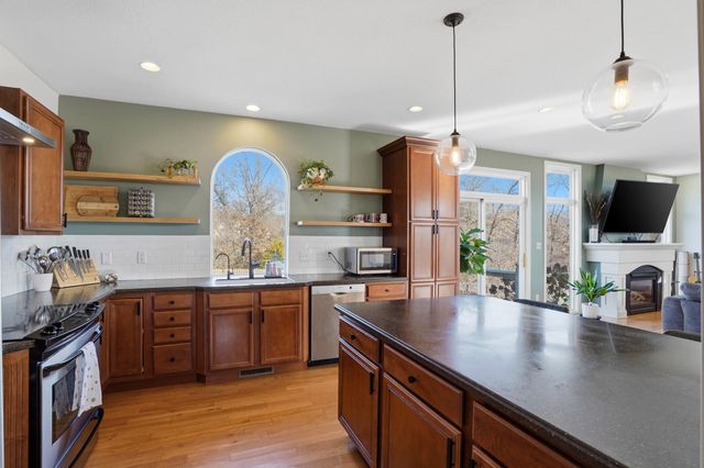 2307 REDMOND CT, Columbia, MO 65203