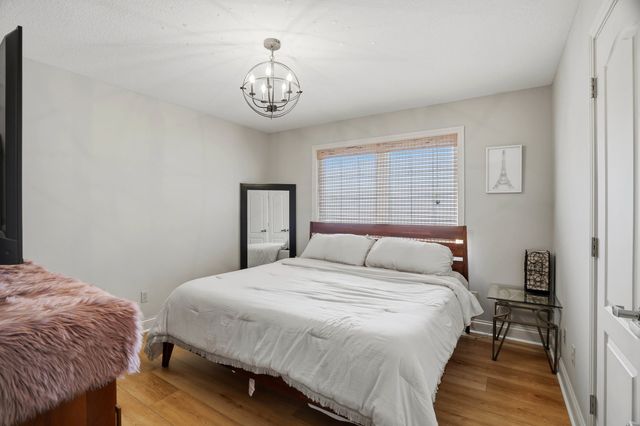 2307 REDMOND CT, Columbia, MO 65203