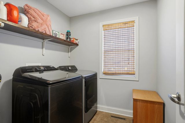 2307 REDMOND CT, Columbia, MO 65203