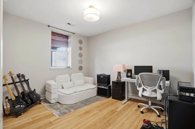 2307 REDMOND CT, Columbia, MO 65203