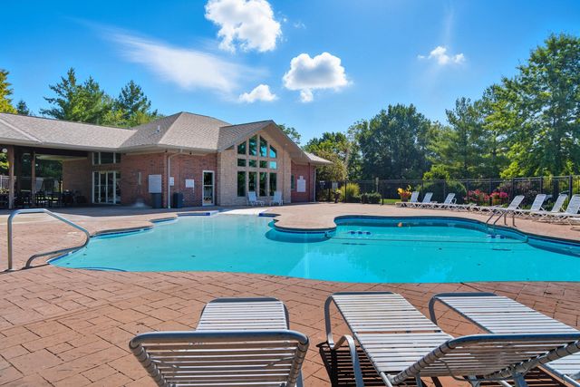 2307 REDMOND CT, Columbia, MO 65203