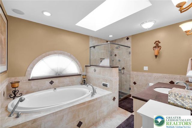 3830 McIntosh Drive, North Whitehall Twp, PA 18069