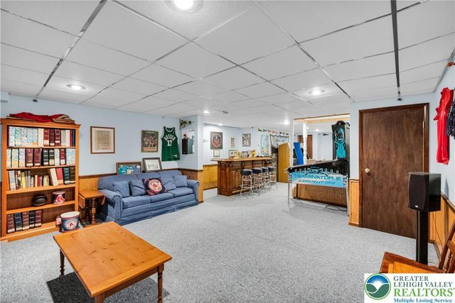 3830 McIntosh Drive, North Whitehall Twp, PA 18069