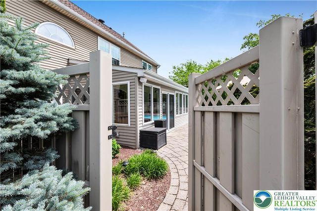3830 McIntosh Drive, North Whitehall Twp, PA 18069