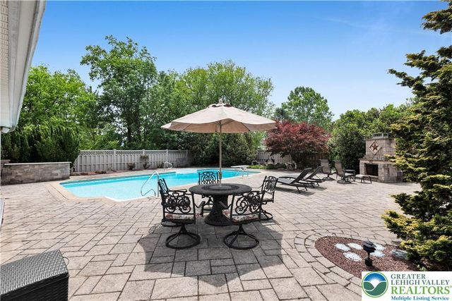 3830 McIntosh Drive, North Whitehall Twp, PA 18069