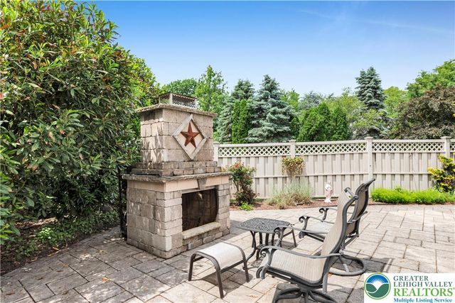 3830 McIntosh Drive, North Whitehall Twp, PA 18069