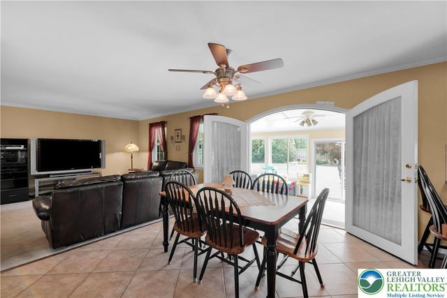 3830 McIntosh Drive, North Whitehall Twp, PA 18069