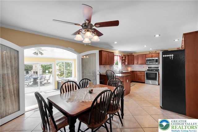 3830 McIntosh Drive, North Whitehall Twp, PA 18069