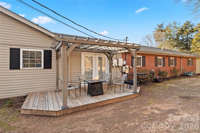 490 Northwood Park, Taylorsville, NC 28681