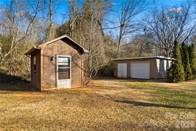 490 Northwood Park, Taylorsville, NC 28681