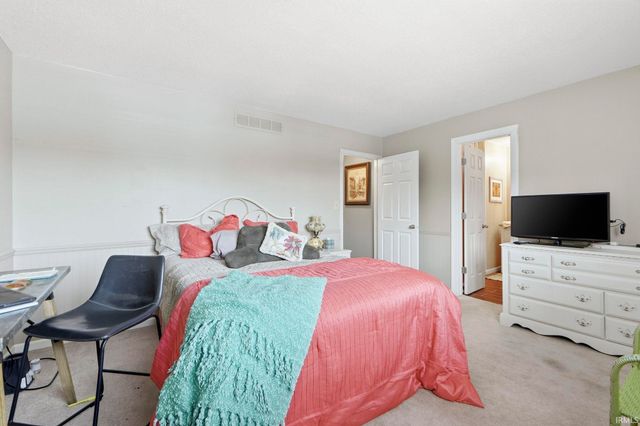 6714 Quail Ridge Lane, Fort Wayne, IN 46804