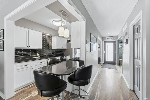 6714 Quail Ridge Lane, Fort Wayne, IN 46804