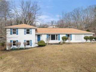 1002 Dixon Drive, Gainesville, GA 30501