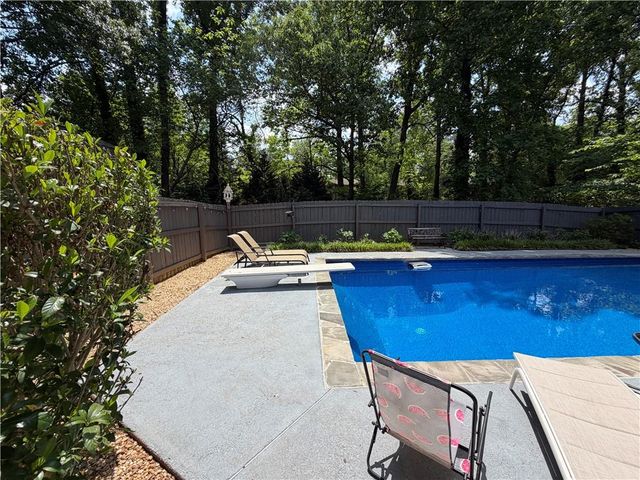 444 Concord Woods Drive SE, Smyrna, GA 30082