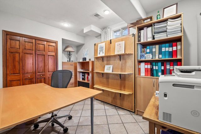 W303N2665 Maple AVENUE, Pewaukee, WI 53072