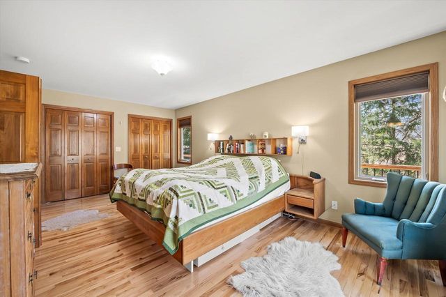 W303N2665 Maple AVENUE, Pewaukee, WI 53072