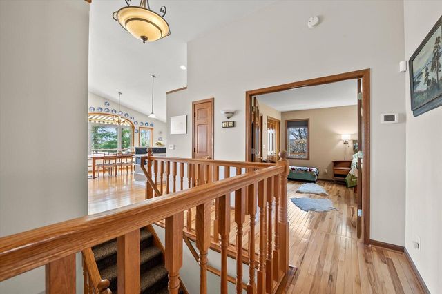 W303N2665 Maple AVENUE, Pewaukee, WI 53072