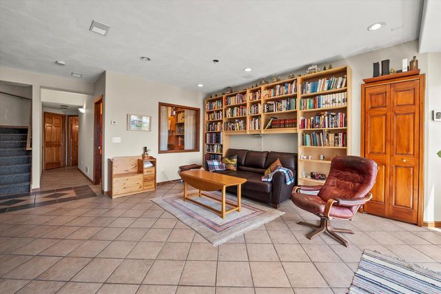 W303N2665 Maple AVENUE, Pewaukee, WI 53072