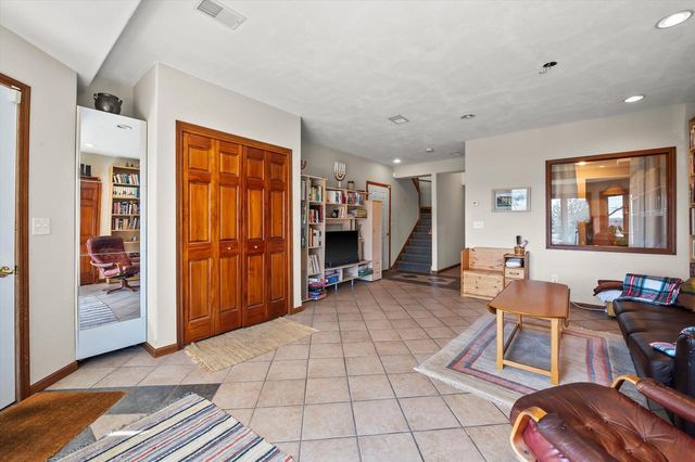 W303N2665 Maple AVENUE, Pewaukee, WI 53072
