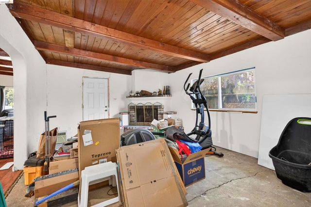 1050 Sierra Ave, Martinez, CA 94553