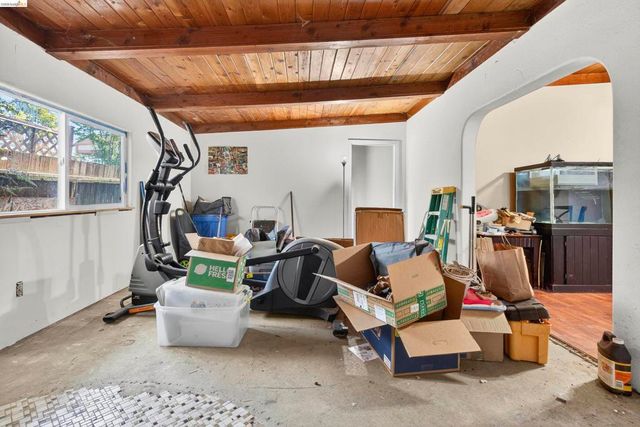 1050 Sierra Ave, Martinez, CA 94553