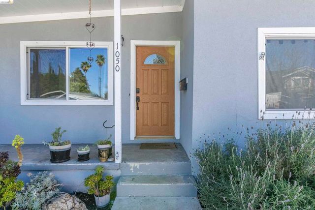1050 Sierra Ave, Martinez, CA 94553