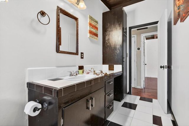 1050 Sierra Ave, Martinez, CA 94553