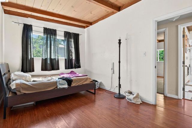 1050 Sierra Ave, Martinez, CA 94553