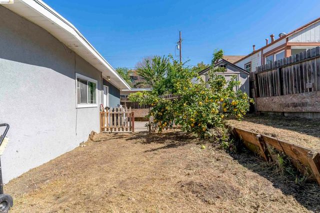 1050 Sierra Ave, Martinez, CA 94553