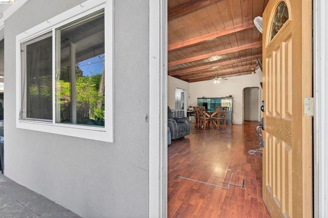 1050 Sierra Ave, Martinez, CA 94553