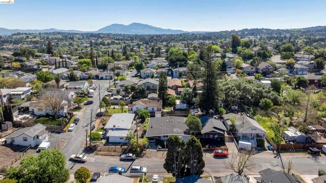 1050 Sierra Ave, Martinez, CA 94553