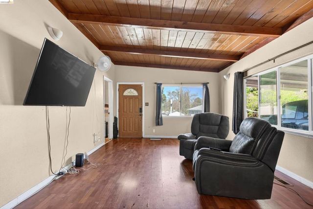 1050 Sierra Ave, Martinez, CA 94553