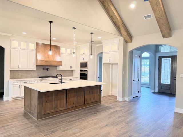 213 Desperado Court, Weatherford, TX 76088