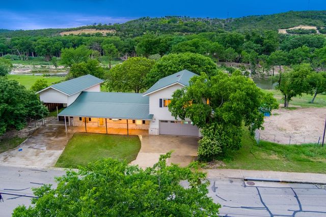 621 Guadalupe St, Kerrville, TX 78028
