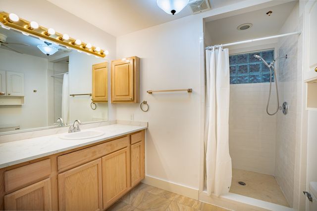 621 Guadalupe St, Kerrville, TX 78028