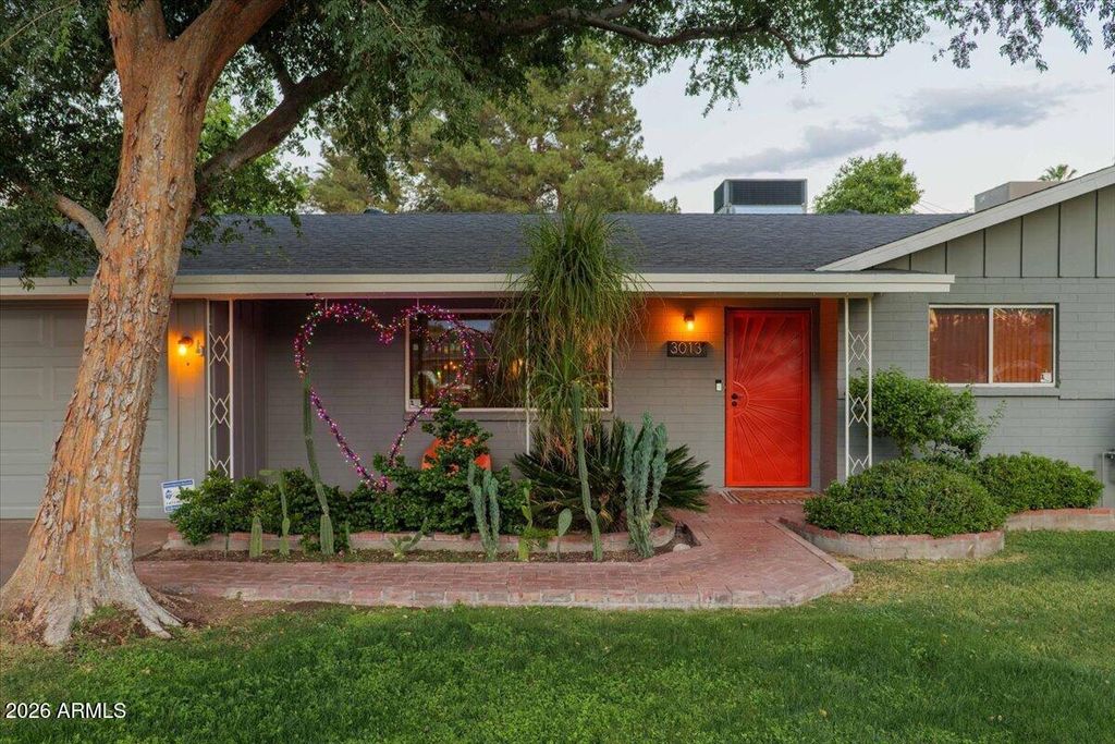 Image 1 of property listing at 3013 N 27TH Street, Phoenix, AZ 85016