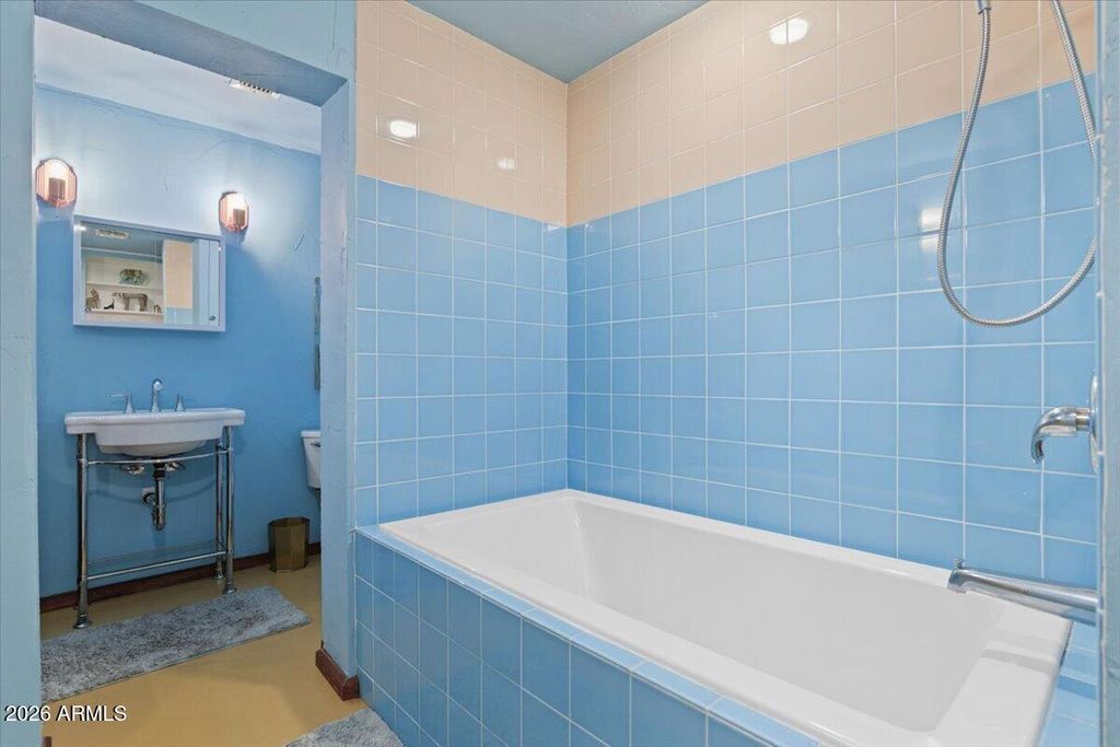 Image 13 of property listing at 3013 N 27TH Street, Phoenix, AZ 85016