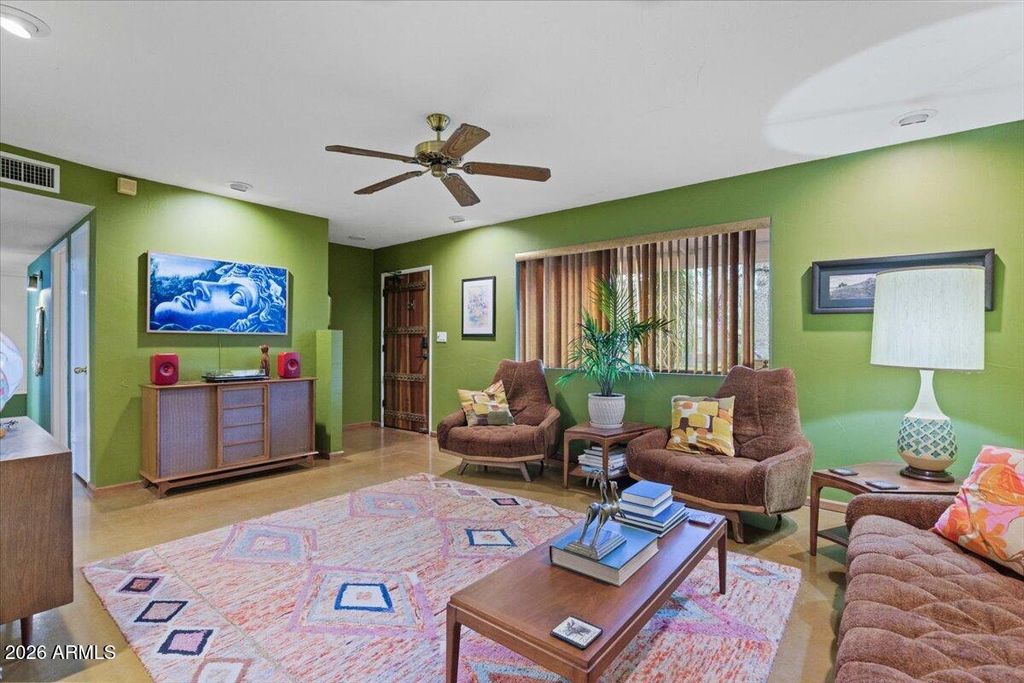 Image 7 of property listing at 3013 N 27TH Street, Phoenix, AZ 85016