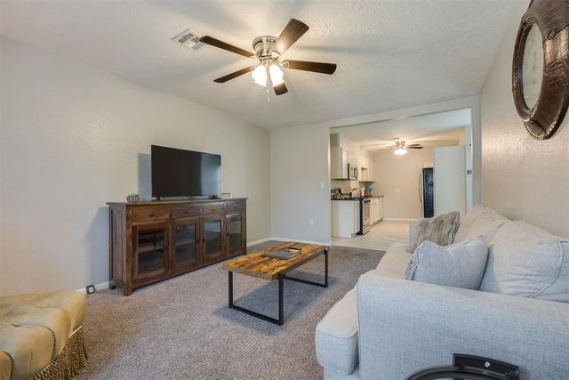 1810 NW 11th Street, Oklahoma City, OK 73106