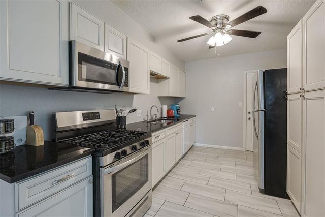 1810 NW 11th Street, Oklahoma City, OK 73106