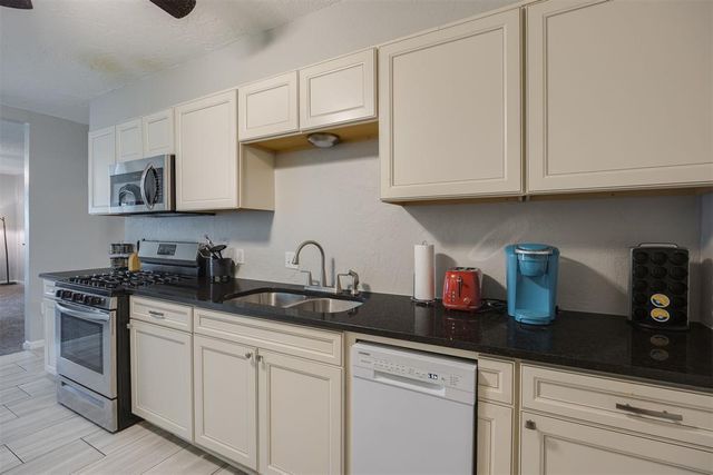 1810 NW 11th Street, Oklahoma City, OK 73106