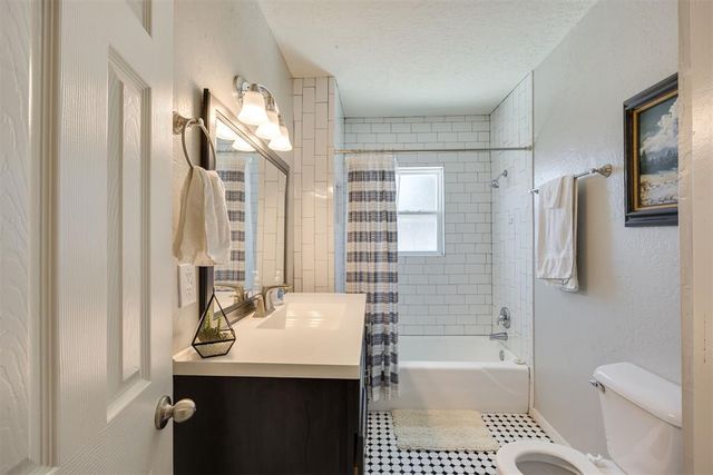 1810 NW 11th Street, Oklahoma City, OK 73106