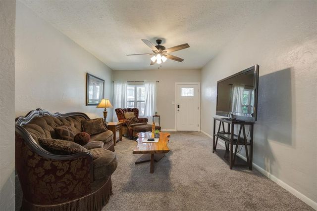 1810 NW 11th Street, Oklahoma City, OK 73106