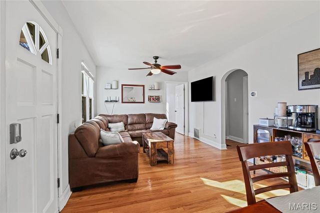 8605 Neier Lane, Affton, MO 63123