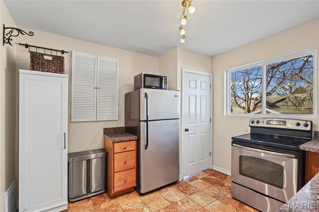 8605 Neier Lane, Affton, MO 63123