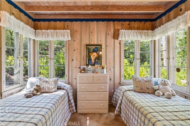 373 John Muir, Lake Arrowhead, CA 92352