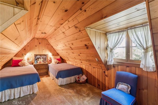 373 John Muir, Lake Arrowhead, CA 92352
