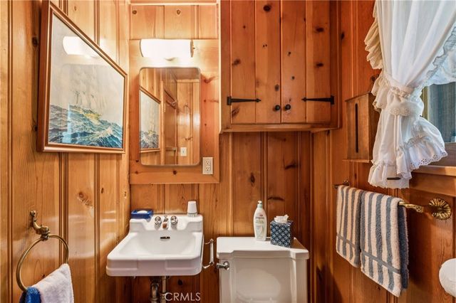 373 John Muir, Lake Arrowhead, CA 92352