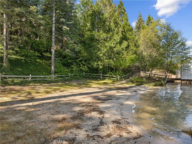 373 John Muir, Lake Arrowhead, CA 92352