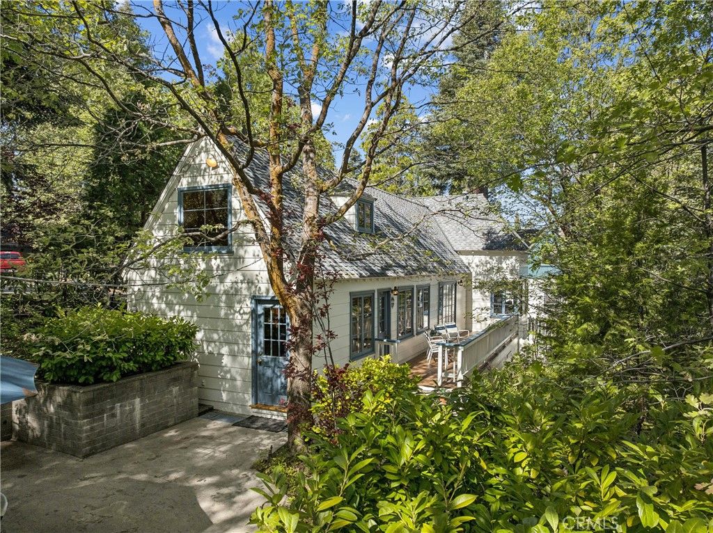 373 John Muir, Lake Arrowhead, CA 92352